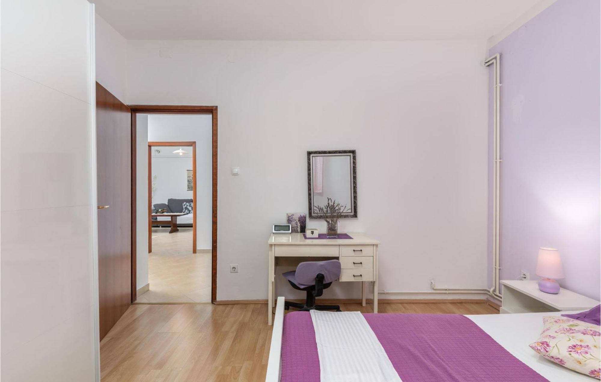 2 Bedroom Gorgeous Apartment In Kostrena Exterior foto